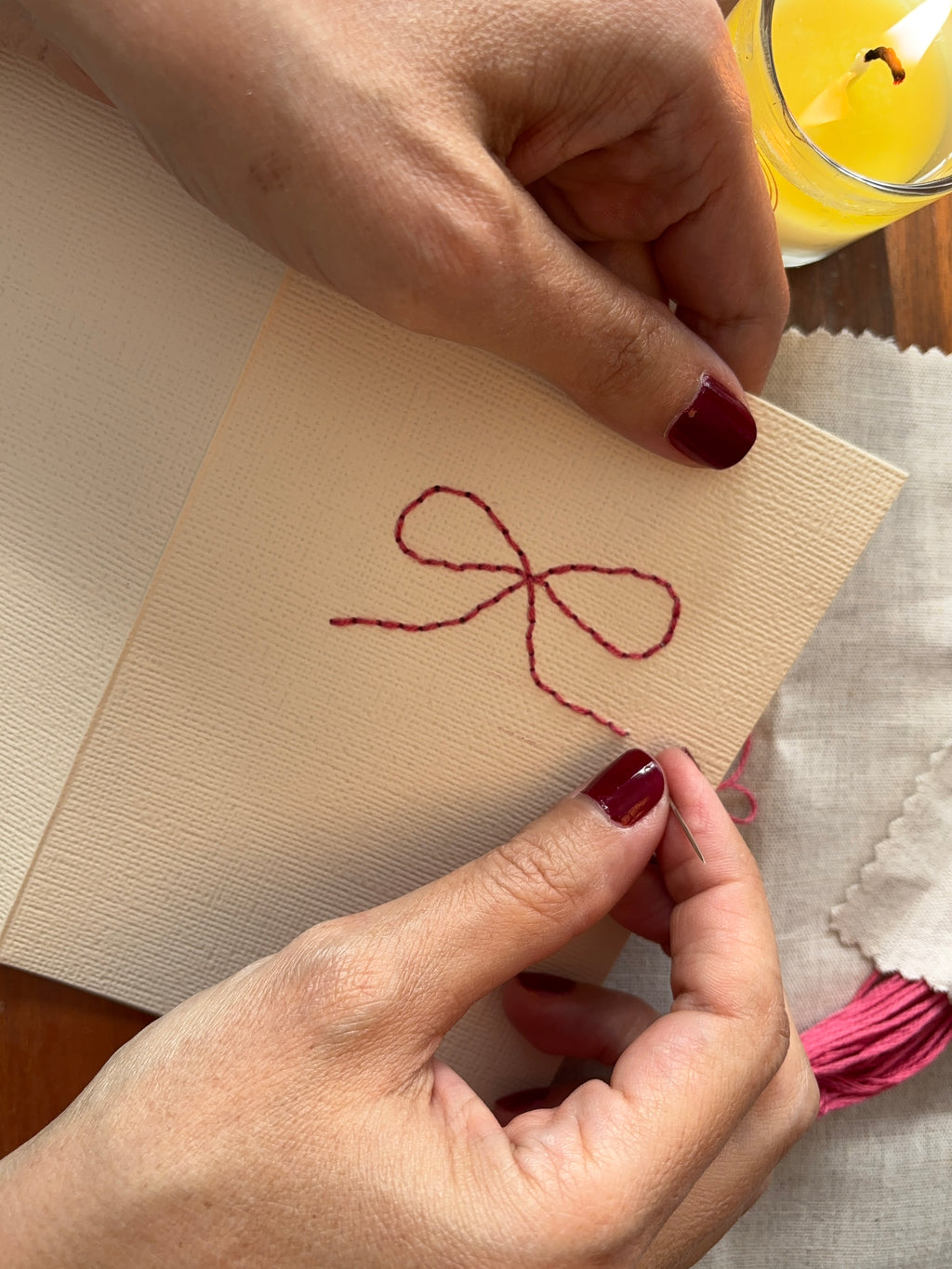 Slow Mail Atelier — Kit de Bordado en Papel y Repujado