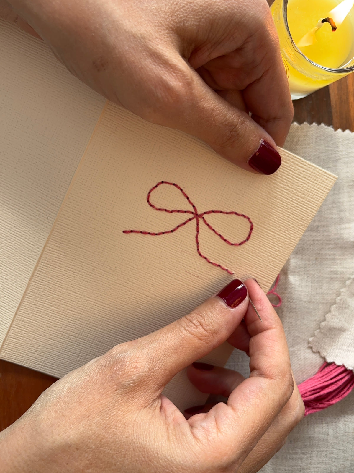 Slow Mail Atelier — Kit de Bordado en Papel y Repujado